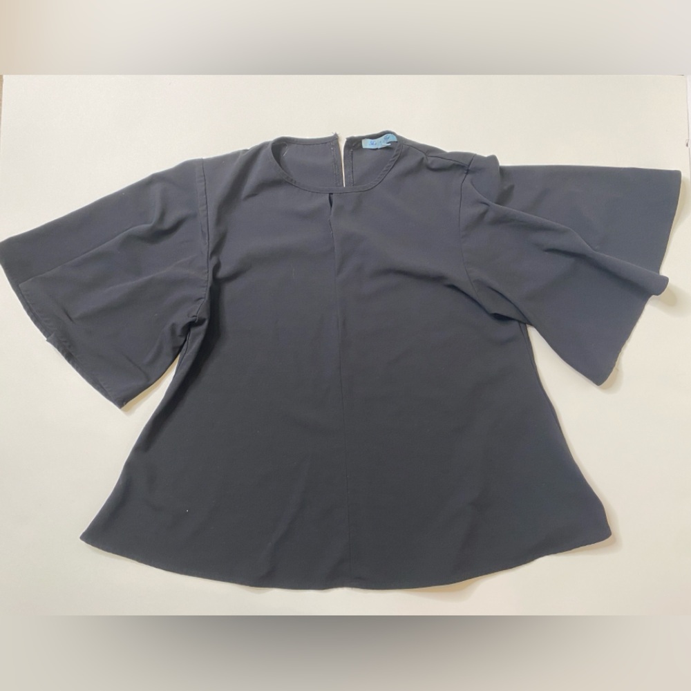 She + Sky Elegant Black Flowy Top size large